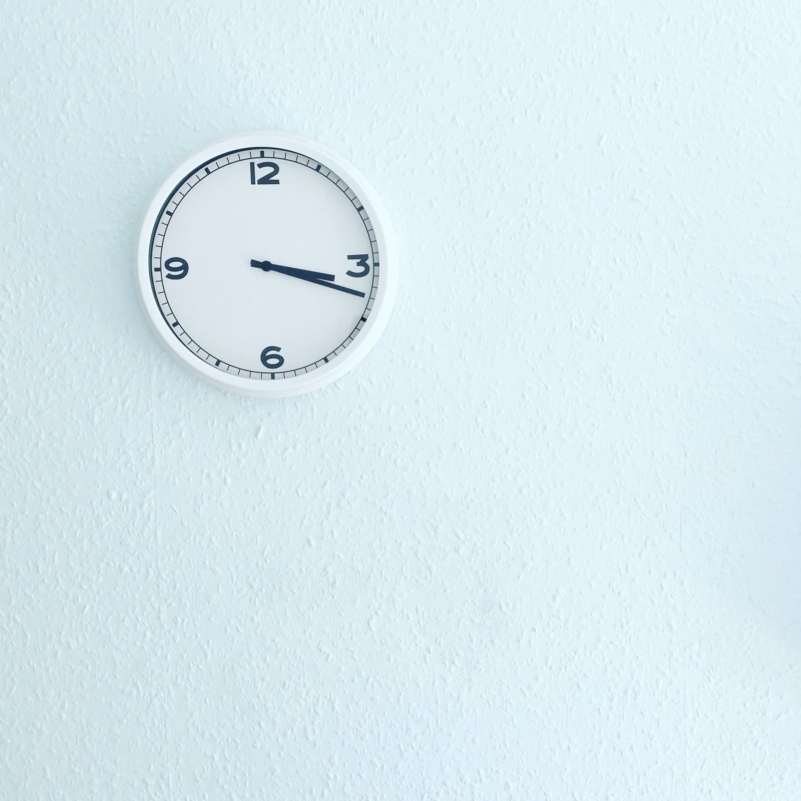 Quiet Minimal Wall Clock
